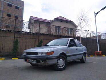 dzhinsovaja kurtka s: Mitsubishi Lancer: 1990 г., 1.3 л, Механика, Бензин, Седан