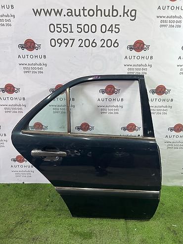 w21: Задняя левая дверь для автомобиля Mercedes-Benz C-CLASS W202 (седан) — 1