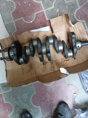 Sbor motorlar və silindr başlıqları: ISUZU dizel mühərriki üçün komple silindr başlığı və əlavə hissələr - — 25