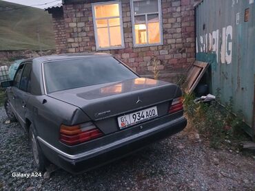 бетон машина: Mercedes-Benz W124: 1991 г., 2.2 л, Механика, Бензин, Седан