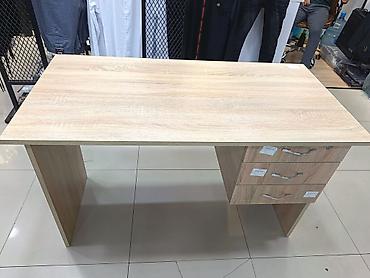 3 d rucka: 3 siyirməli masa satılır. 1-ci növ laminantdan hazırlanıb. Bir — 2