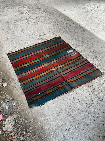 puzzle xalca: Kilim qedimi olculeri 1.40 sm 1.35 sm Videosu tam var gondere bilerem — 3