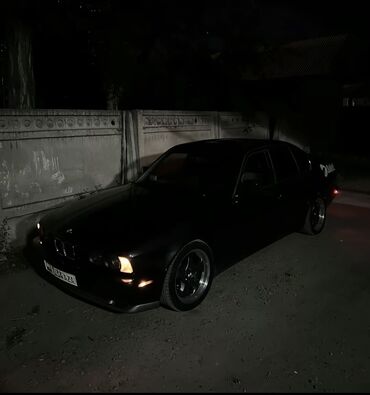 мерседес c class: BMW 5 series: 1993 г., Седан