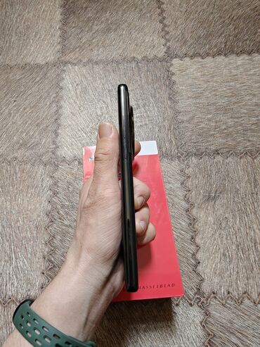 OnePlus: OnePlus 12, Б/у, 256 ГБ, цвет - Черный, 2 SIM — 8