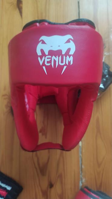 Boks aparatları: Venum markalı boks/MMA baş qoruyucusu - Rəng: qırmızı, ağ loqo - Üz — 1