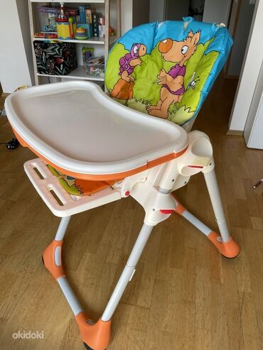 Chicco Polly Yemek masasi.Hundurluyunu yuxari asagi elemek