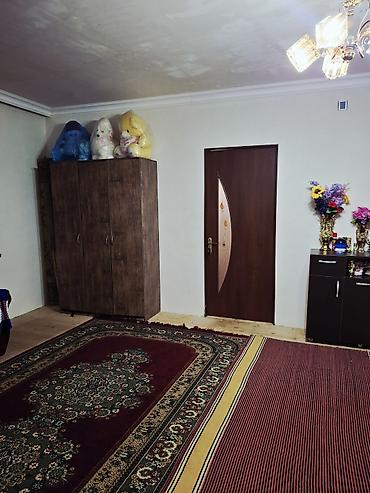kredit ile: 4 otaqlı, 3 kv. m, Kredit yoxdur, Orta təmir — 6