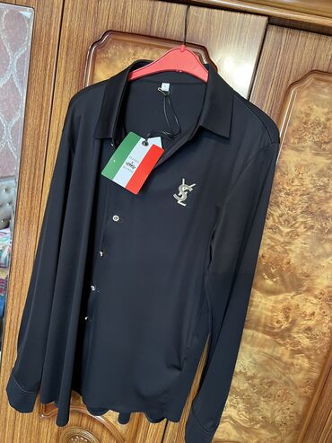 papaqli koynekler: Рубашка Louis Vuitton, M (EU 38), L (EU 40), цвет - Черный