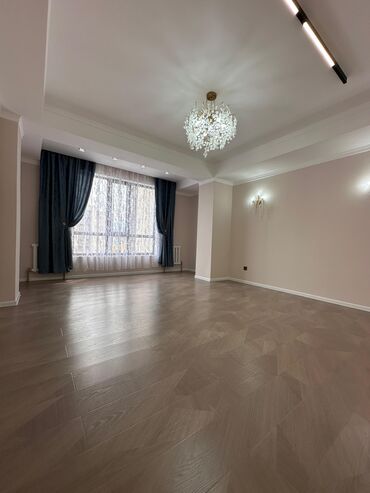 манас квартиры: 2 комнаты, 82 м², Индивидуалка, 15 этаж, Евроремонт