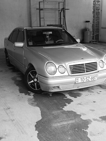 elektron maşın: Mercedes-Benz E 320: 3.2 l | 1995 il Sedan