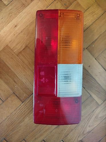 Auto delovi: Zadnja signalizacija zadnje stop svetlo migavac.
Nepoznato stanje — 1