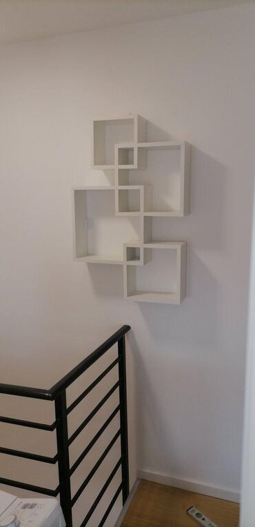 Police: Zidna Polica 🛠️ Materijal i dekor: Univer debljine 18 mm Dekor — 9