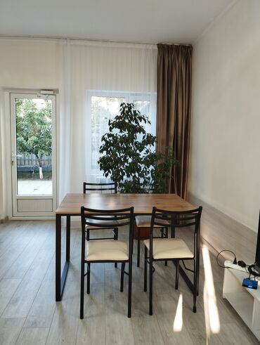 Посуточная аренда комнат: 11 м² — 8