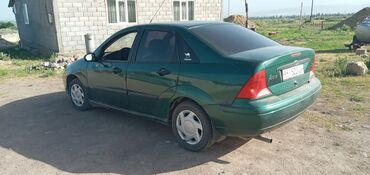 Ford: Ford Focus: 2000 г., 1.8 л, Механика, Бензин, Седан