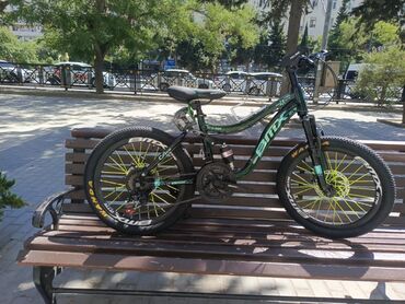 Uşaq velosipedləri: Yeni Dörd təkərli Uşaq velosipedi 12", sürətlərin sayı: 1, Ünvandan götürmə, Ödənişli çatdırılma, Rayonlara çatdırılma — 27