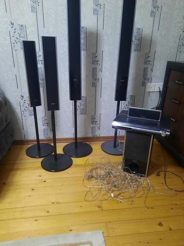 Dinamiklər və kolonkalar: Sony Kolonka, Növ - Ev kinoteatrı üçün, rəng - Qara