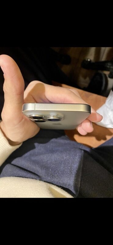 Apple iPhone: IPhone 15 Pro, 256 GB, Natural Titanium, Face ID — 3