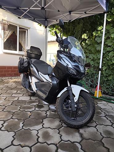 honda adv: Макси-скутер Honda, 180 куб. см, Бензин, Б/у — 3