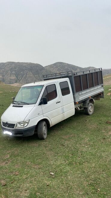радиаторы отопления ош: Жеңил жүк ташуучу унаа, Mercedes-Benz, Дубль, Колдонулган