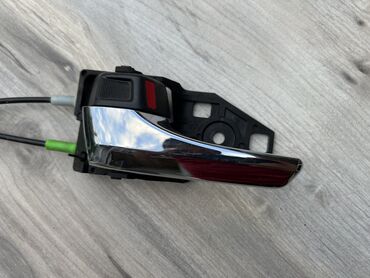 Замки: Замок двери Toyota 2017 г., Б/у, Оригинал, Япония — 3