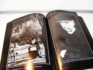 smart gitara: Fotografije na kojima život traje borivoj mirosavljević **2001-fot- — 3