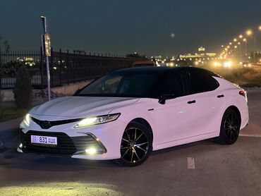 Toyota: Toyota Camry: 2018 г., 2.5 л, Вариатор, Гибрид, Седан