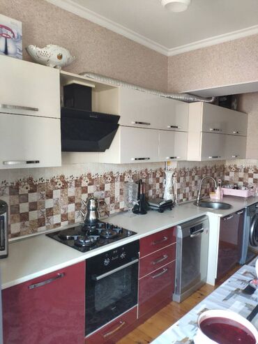 quxna şkafı: Təcili satılır (Məişət texnikası daxil deyil) Mətbəx mebeli 450 azn +