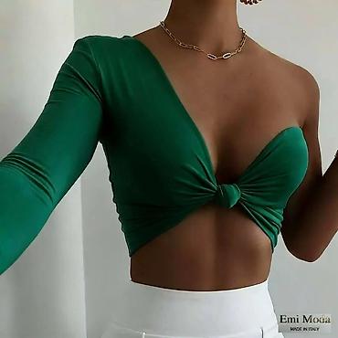 Topovi: Asimetrični ženski crop top sa čvorom - Dizajn: jedan dugi rukav + — 6