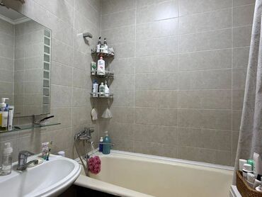 срочно продается квартира: 3 комнаты, 62 м², 105 серия, 5 этаж, Евроремонт