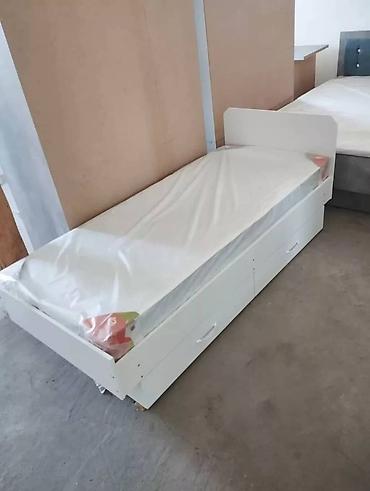 bunk bed: Односпальная кровать с системой хранения - Размер: ориентировочно под — 1