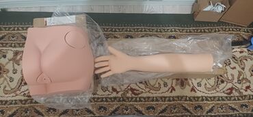 вещи аниме: Медицинский тренировочный манекен представляет собой часть тела