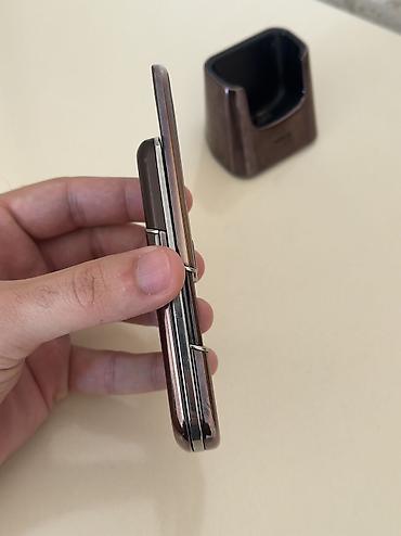 Nokia: Nokia 8 — 7