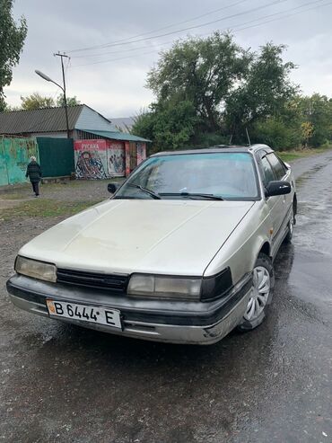 Mazda: Mazda 626: 1989 г., 2 л, Механика, Бензин, Хэтчбэк