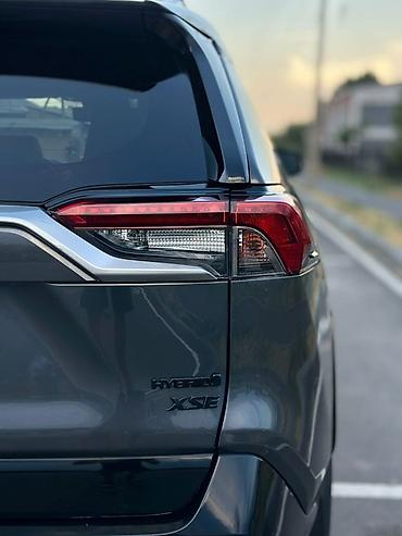 бампер раф4: Toyota RAV4: 2020 г., 2.5 л, Автомат, Гибрид, Кроссовер — 7
