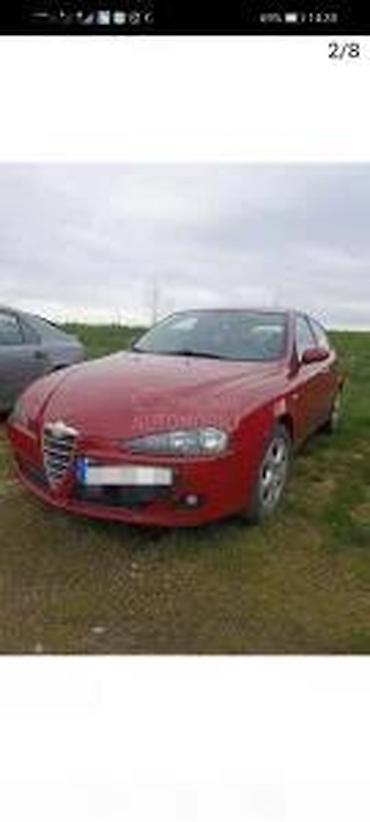 furtula klan: Alfa Romeo 147 RESTYLING desno krilo kod 289/A. Alfa Romeo 147 — 1