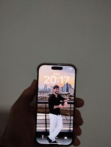 ipad 8 64: IPhone 16 Pro, 128 GB, Space Gray, Simsiz şarj — 1