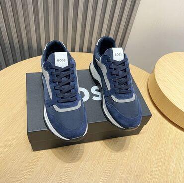 шлепанцы мужские: Продаю новые Boss красочки 1/1 люкс копия. 43.5 44 размер. У нас 18