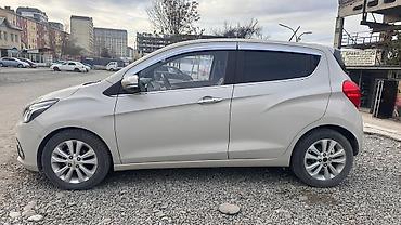 tesla 3: Chevrolet Spark: 2015 г., 1 л, Автомат, Бензин, Хэтчбэк — 4