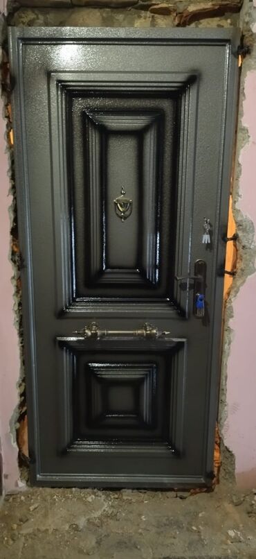 Giriş qapıları: Mənzil üçün Yeni Giriş qapısı Şəbəkə ilə, Zəmanətli, Pulsuz çatdırılma — 13