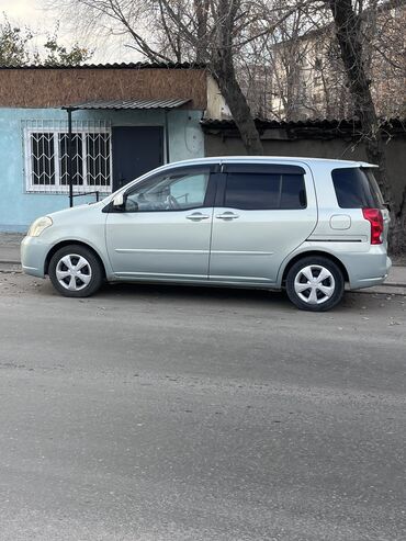 Toyota: Toyota Raum: 2004 г., 1.5 л, Автомат, Бензин