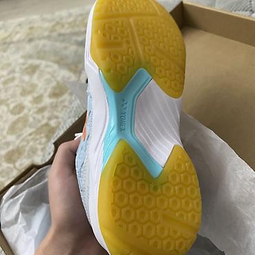 Кроссовки и спортивная обувь: Оригинальные Кроссовки для тенниса или бадминтона Yonex - Тип: обувь — 9