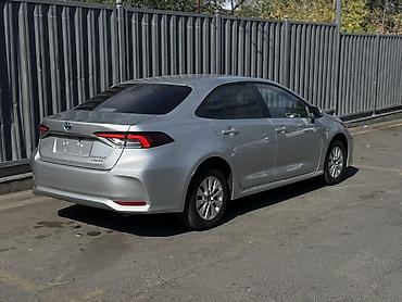 Продажа авто: Toyota Corolla: 2021 г., 1.8 л, Гибрид, Седан — 2