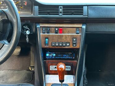 Mercedes-Benz: Mercedes-Benz E 200: 2 l. | 1994 έ. Λιμουζίνα — 10