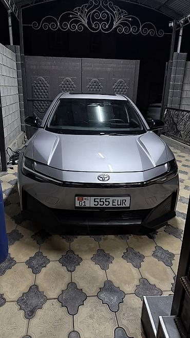 nisan march: Toyota bZ3: 2023 г., Электромобиль, Седан — 3