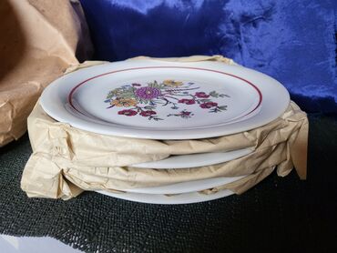 Kuhinjski setovi: Tanjiri vintaz,novi porcelanski. Tanji novi,sve na njima odsjaj od — 2