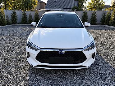 bvd e2: BYD E2: 2022 г., Электромобиль, Хэтчбэк — 2