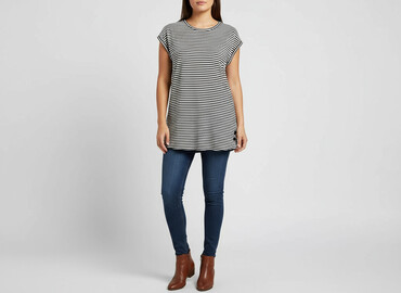 lisa campione bluzki: F&F, Women`s T-shirt, size 2XL