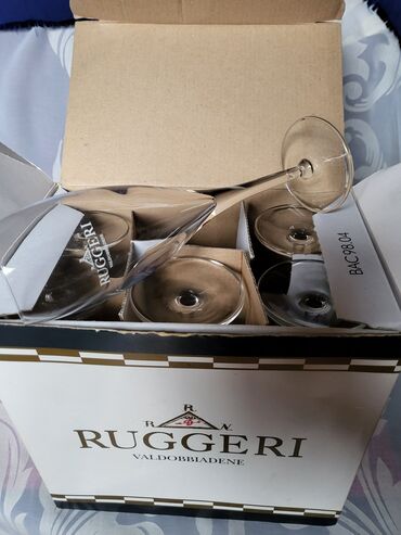 Čaše: Case nove duvano kristalno staklo za vino Italija 2004g. Case — 13