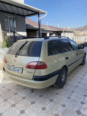 Toyota: Toyota Avensis: 2001 г., 1.6 л, Механика, Бензин, Универсал — 1