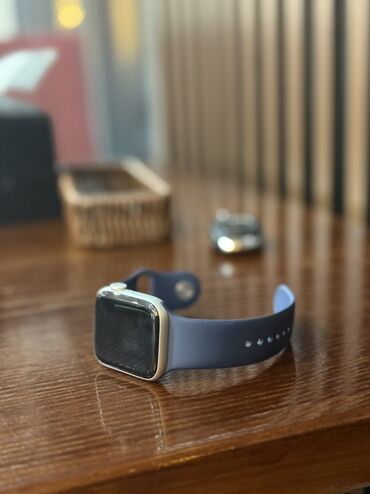 руль logitech g29: Умные часы в стиле Apple Watch с прямоугольным сенсорным экраном и